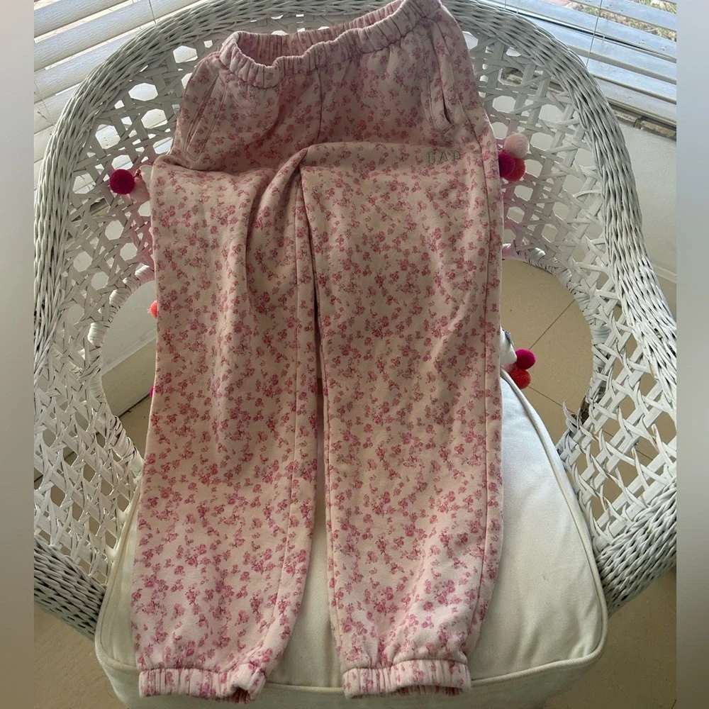 Gap × LoveShackFancy Kids Floral Logo Joggers + Hoodie Pink Set Size M and L